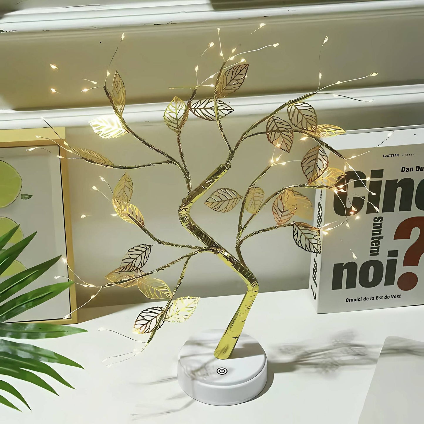 Twinkling Tree Light Golden Leaf Lamp