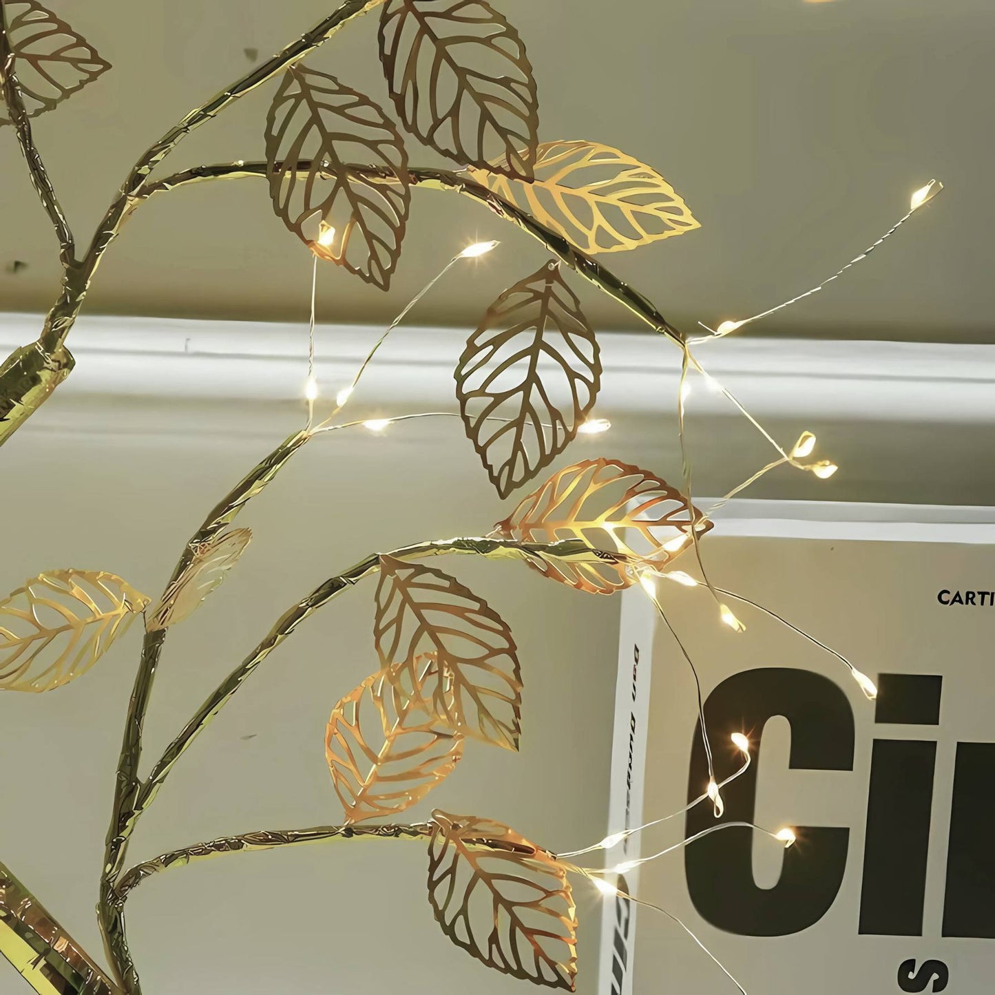 Twinkling Tree Light Golden Leaf Lamp