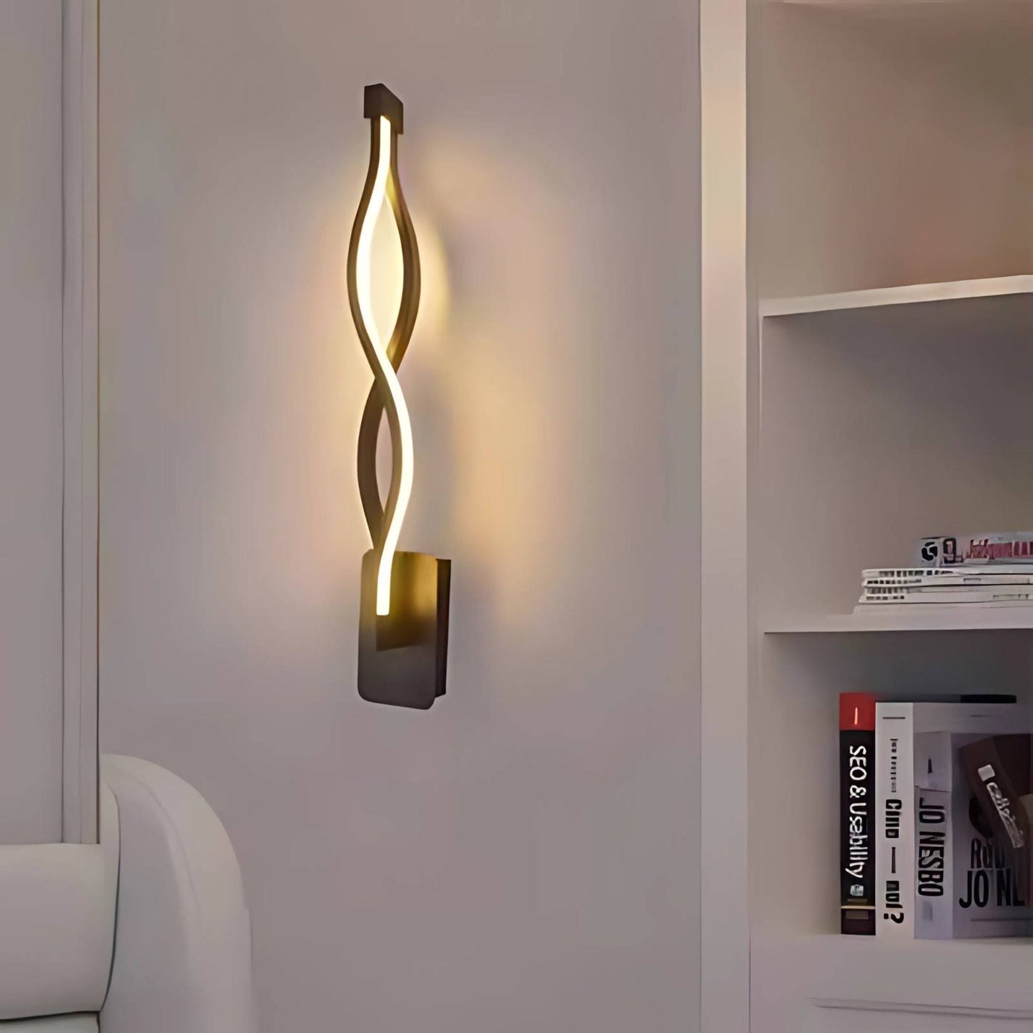 Nordic Minimalist Musical Note Wall Lamp