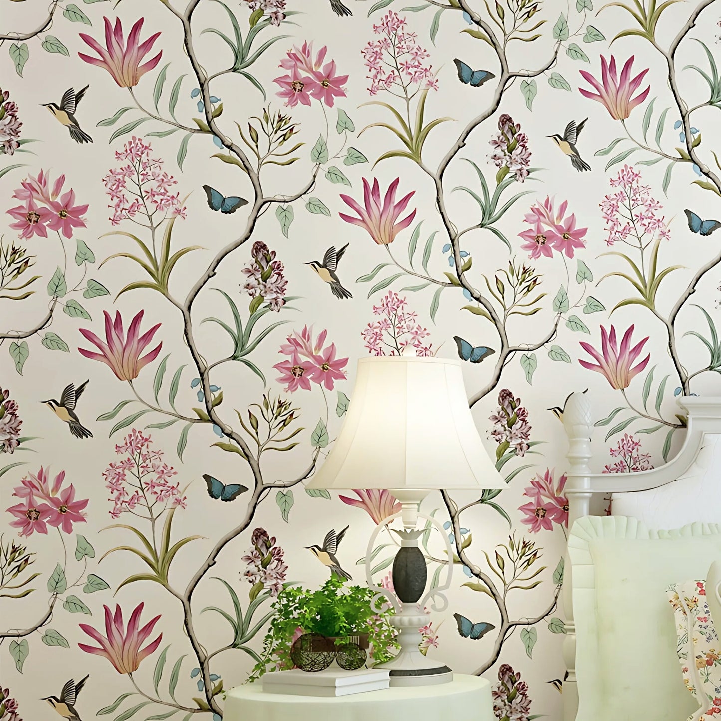 Vintage Flower Vine Print Wallpaper