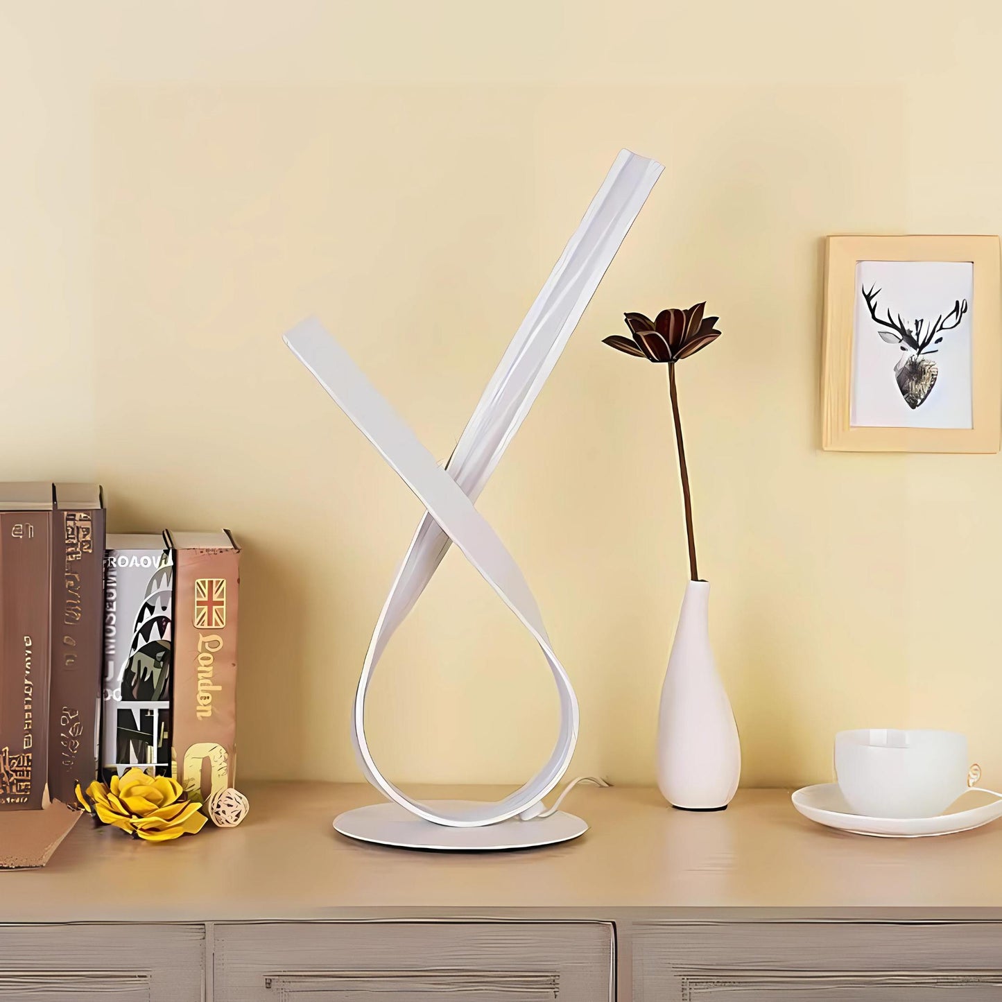 Modern Ribbon-Shaped Desk Lamp